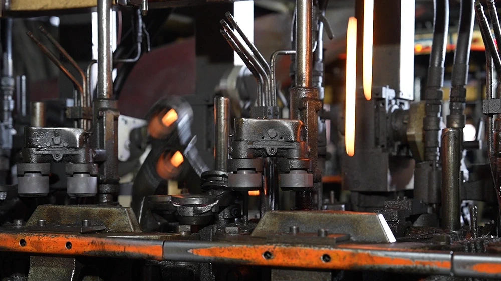 perfume bottle manufacturing